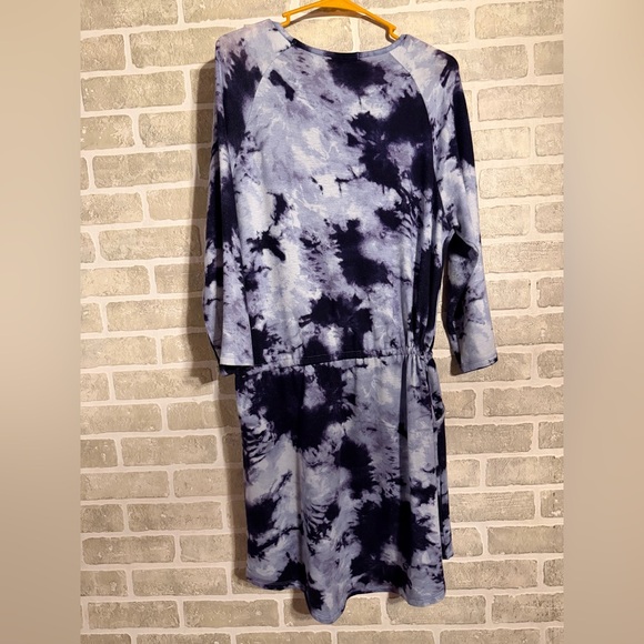 Jamie And Layla Tie-Dye Blue Dress With Pockets - Picture 5 of 6